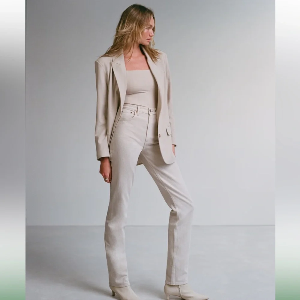 •ABERCROMBIE AND FITCH• 90s Straight Off White Jeans Ultra High Rise Stone